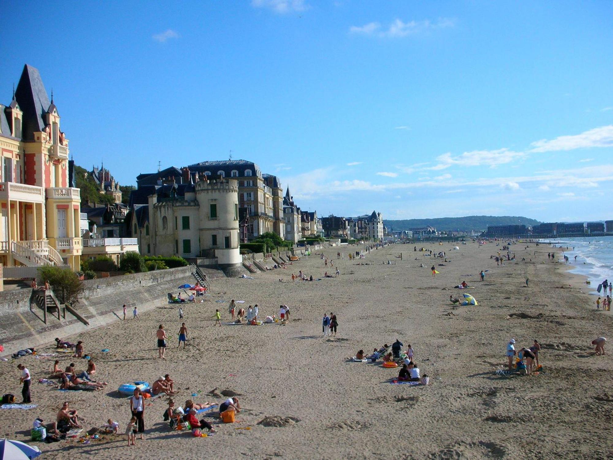 Best Western Plus Hostellerie Du Vallon Trouville-sur-Mer Exterior photo