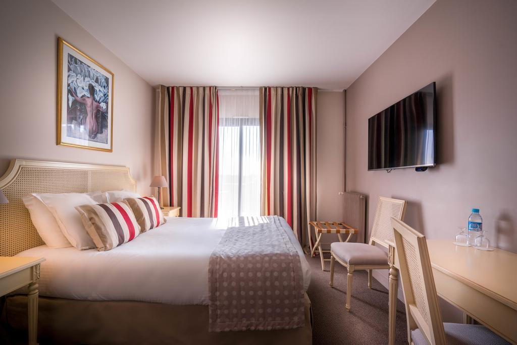 Best Western Plus Hostellerie Du Vallon Trouville-sur-Mer Exterior photo