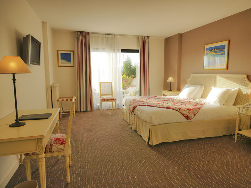 Best Western Plus Hostellerie Du Vallon Trouville-sur-Mer Exterior photo
